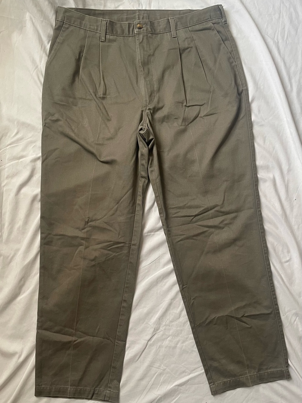 Classic Men’s Olive Green Khaki Dress Pants